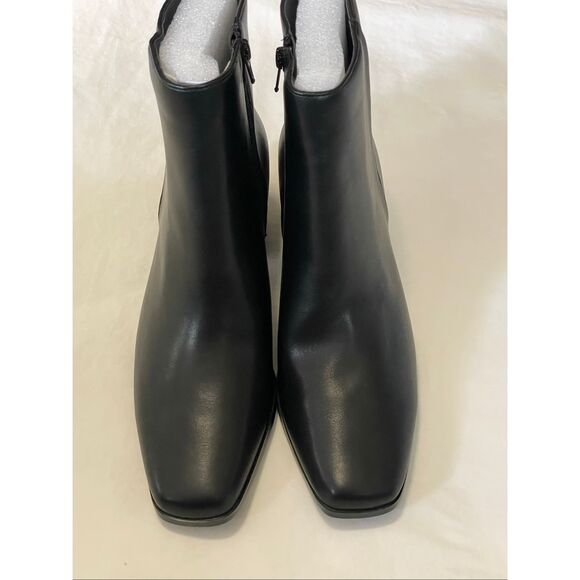 Lulus Rayaa Black Low Ankle Booties 8.5 - Picture 9 of 10